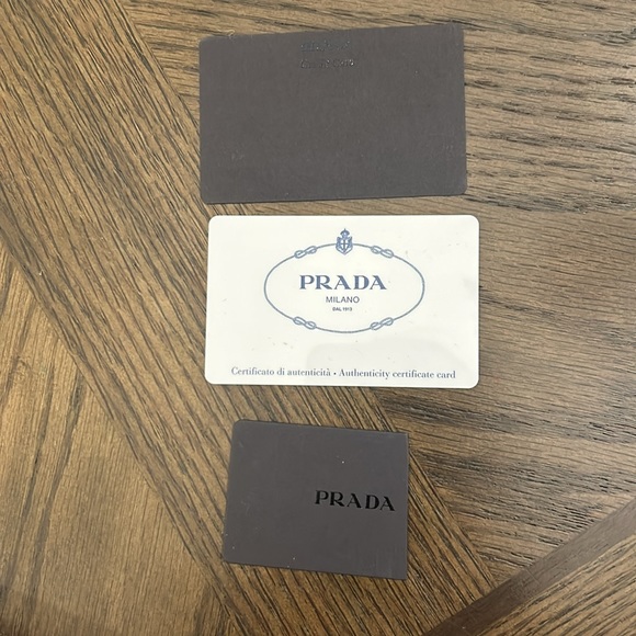 Prada wallet pre-loved in great condition pink with authentication certificates - Picture 15 of 17